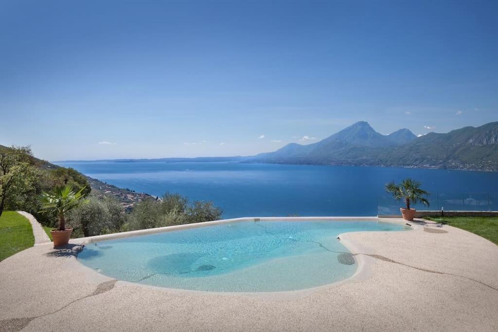 Villa Divina - Apt Divina Con Piscina E Vista Lago Castelletto Di Brenzone Kültér fotó
