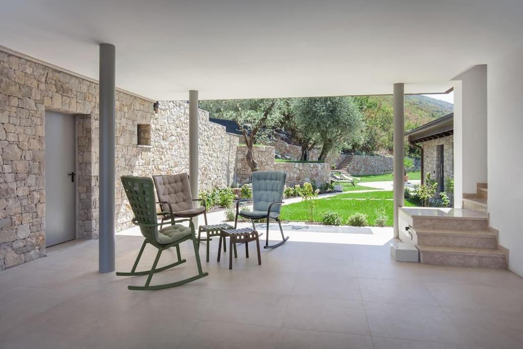 Villa Divina - Apt Divina Con Piscina E Vista Lago Castelletto Di Brenzone Kültér fotó